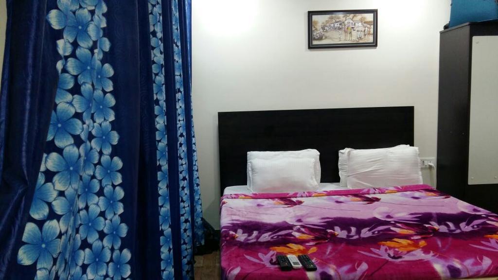 נאווי מומבאי Asian Suites Tulsi Aura מראה חיצוני תמונה