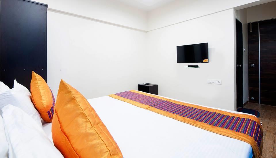 נאווי מומבאי Asian Suites Tulsi Aura מראה חיצוני תמונה